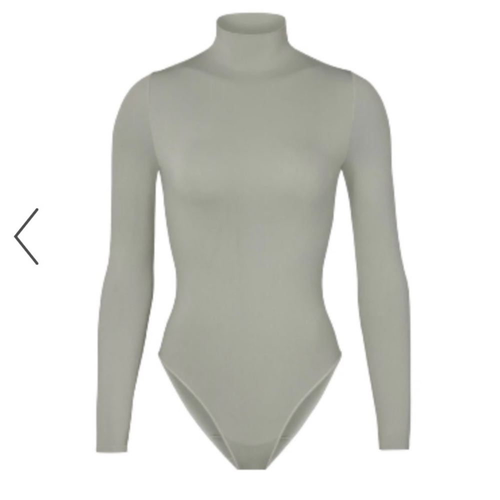 SKIMS Essential Mock Neck Bodysuit S/M NEW